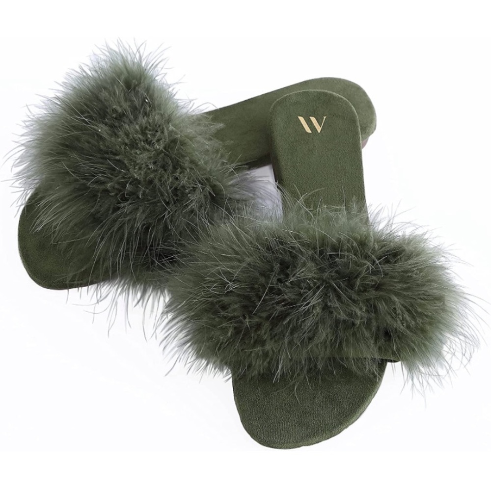 NIB Emerald green feather slides